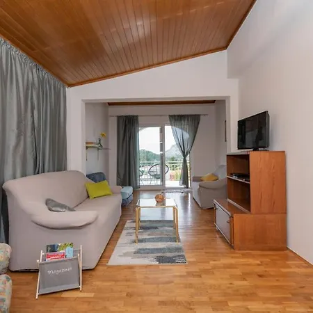 Panoramico Apartment, Private Jacuzzi Διαμέρισμα *