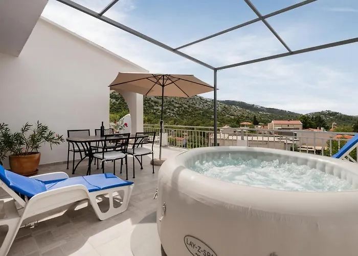 Panoramico Apartment, Private Jacuzzi بريلا
