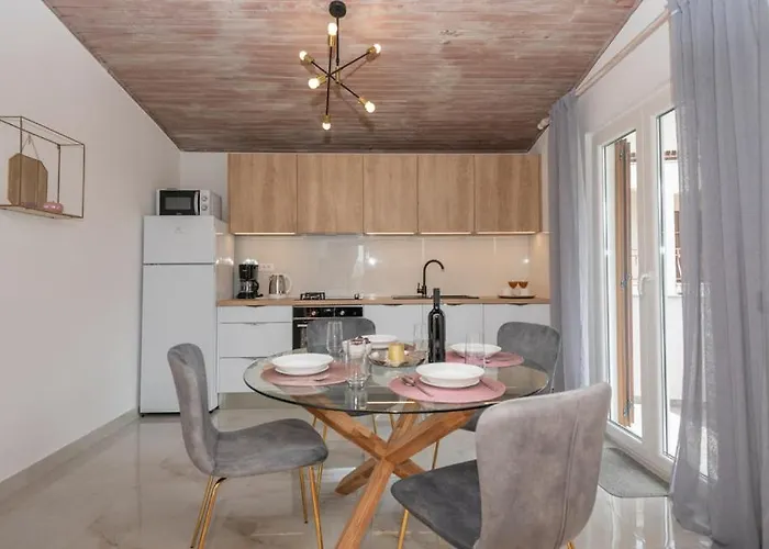 Panoramico Apartment, Private Jacuzzi بريلا