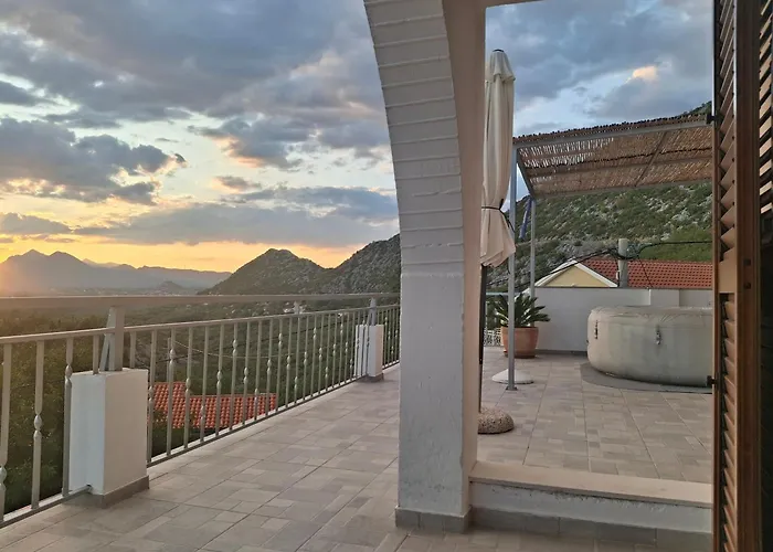 Panoramico Apartment, Private Jacuzzi بريلا