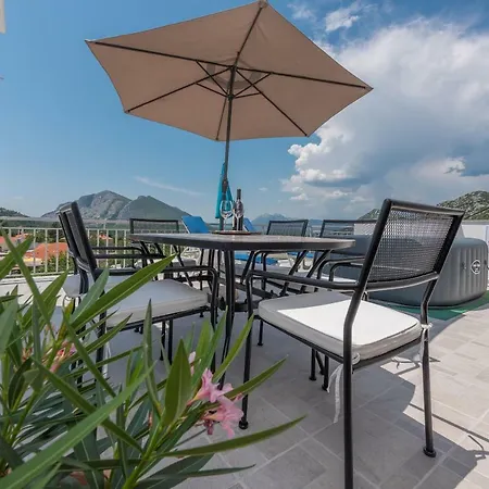 Panoramico Apartment, Private Jacuzzi ברלה