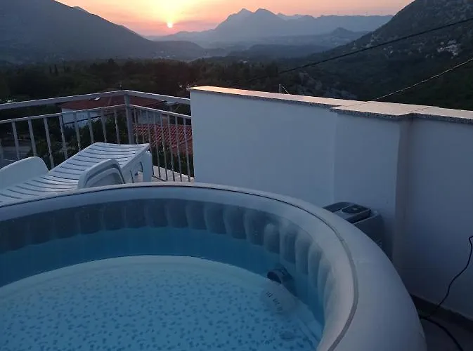 Apartment Panoramico Apartment, Private Jacuzzi *